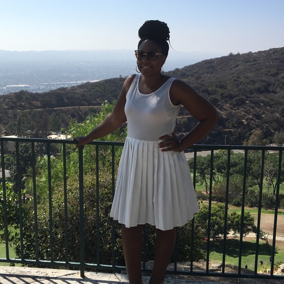 Meet your Posher, Janelle - Picture 3 of 3